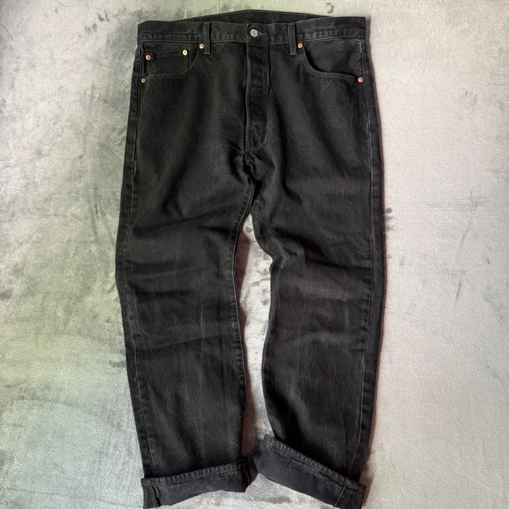 Levi's 501 Original Fit Jeans Mens 38x32 Faded Black Button Fly‎ Straight Leg